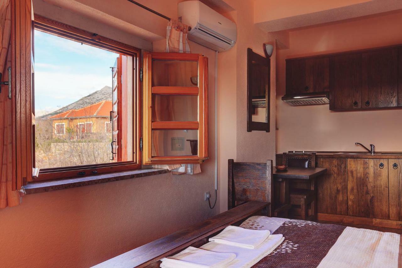 Apartmani I Sobe Dinko 斯塔利格拉德-帕克利尼卡 外观 照片
