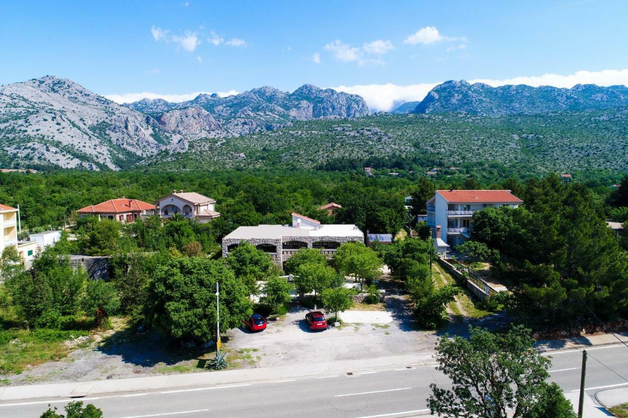 Apartmani I Sobe Dinko 斯塔利格拉德-帕克利尼卡 外观 照片